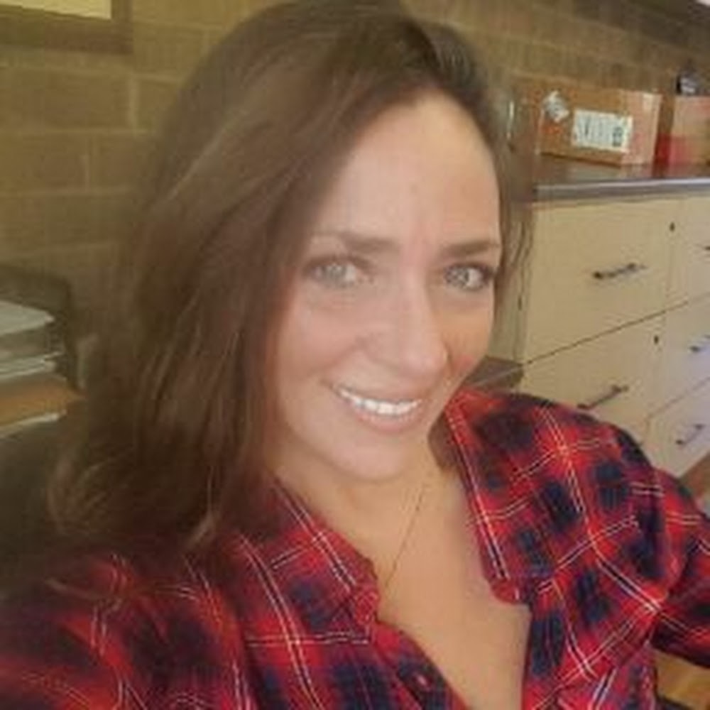 Meet your Posher, Holly